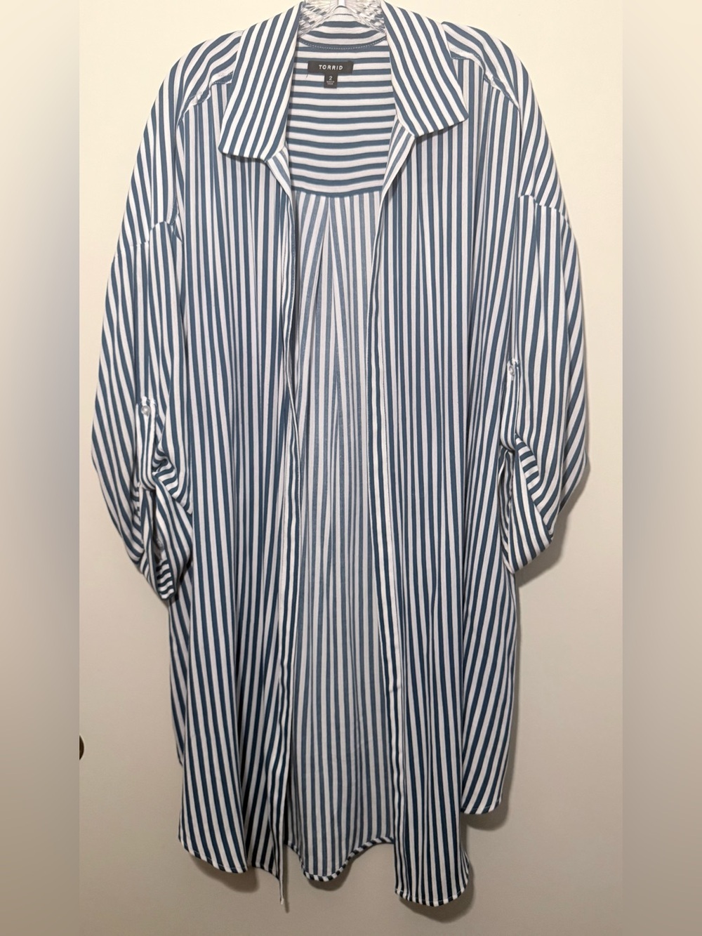 Pre-Loved Torrid Teal Blue and White Stripe Oversized Shirt Size: 2 (18-20) - Picture 2 of 8